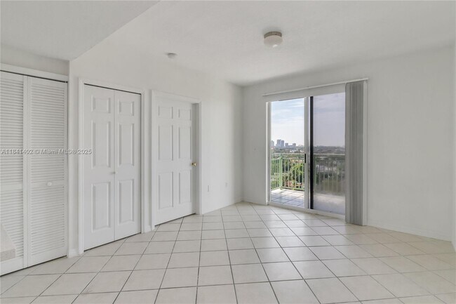 Foto del edificio - 3500 Coral Wy