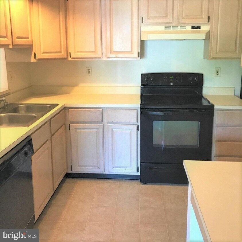 Primary Photo - 12216 Eagles Nest Ct