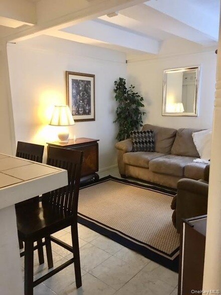 Foto del edificio - 10 Woodchuck Ln