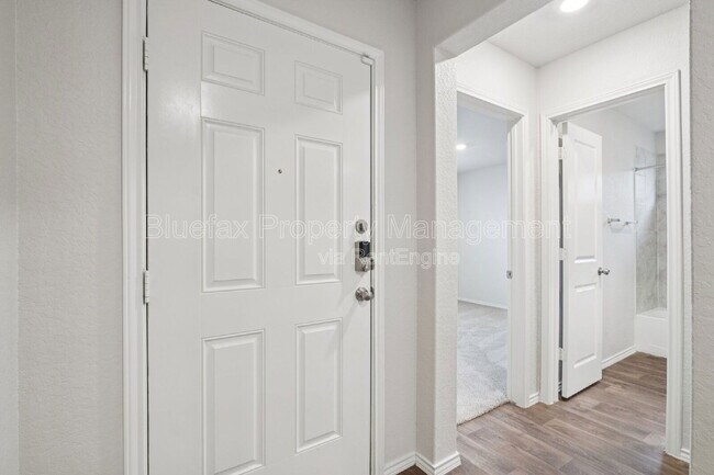 Foto del edificio - 3322 Stoney Knoll