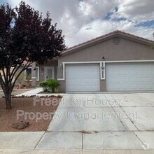 Building Photo - 5945 Badlands Ln
