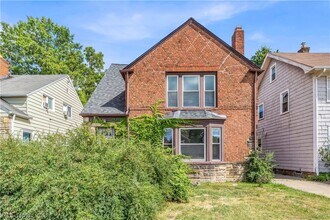Building Photo - 13613 Cedar Rd