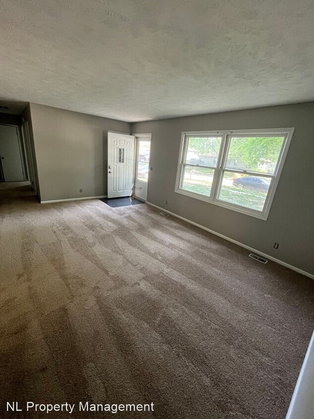 9330 Miami St, Omaha, NE 68134 House Rental in Omaha, NE