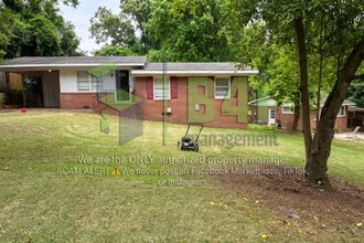 Building Photo - 212 Moss Dr