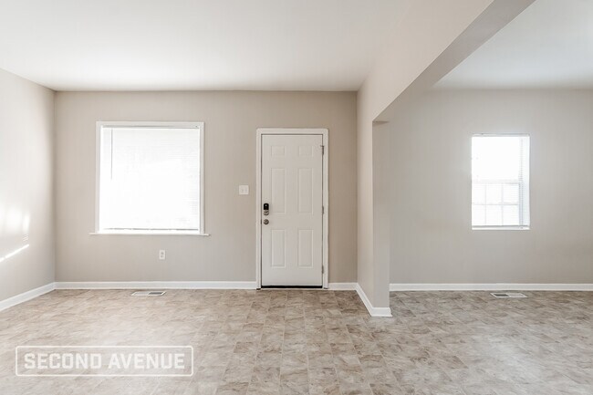 Building Photo - 5924 Woodward Ave