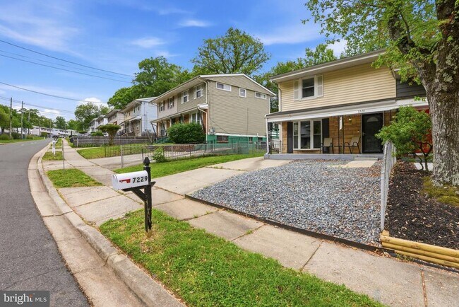Foto del edificio - 7229 Joplin St