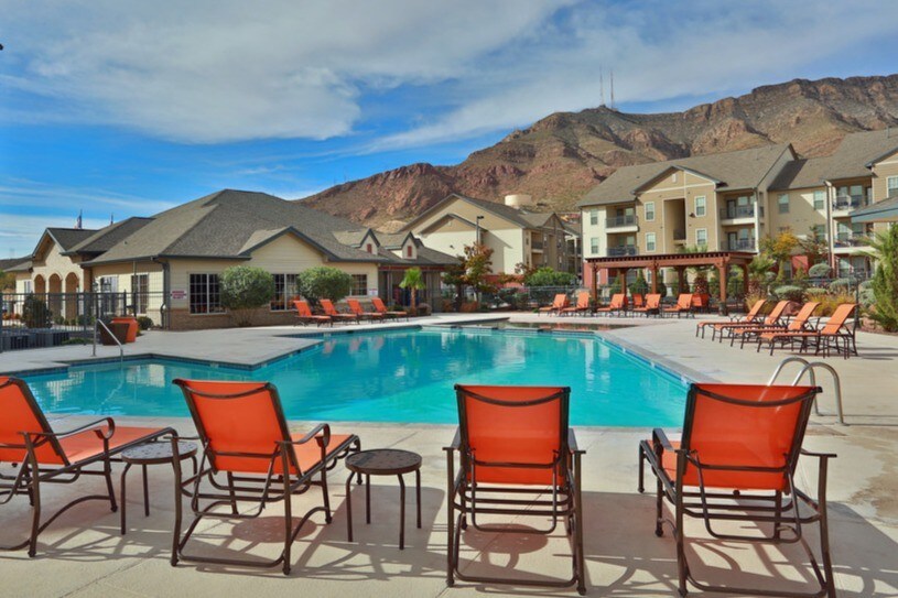 INDEPENDENCE PLACE Rentals in El Paso at 4011 Alabama St El Paso, TX