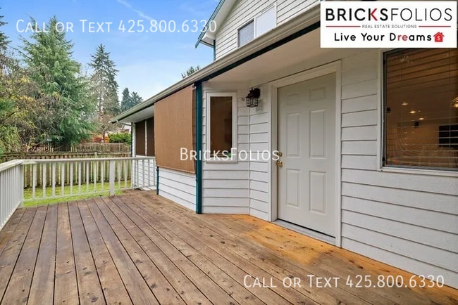Building Photo - 15638 42nd Ave S