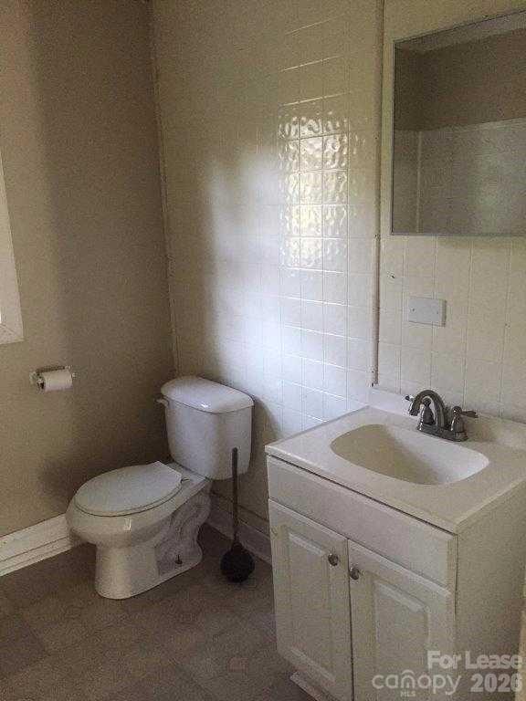 Building Photo - 808 Wilmington Ave