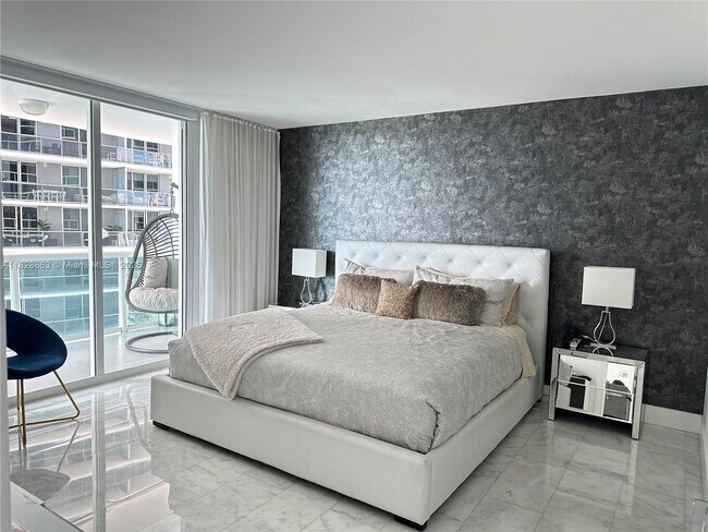Foto del edificio - 1800 N Bayshore Dr