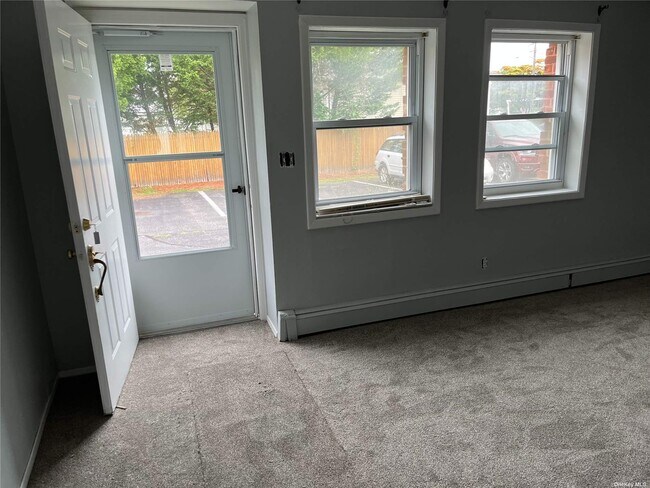 Foto del edificio - 534 Milligan Ln