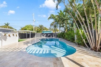 Building Photo - 1627 Moffett St