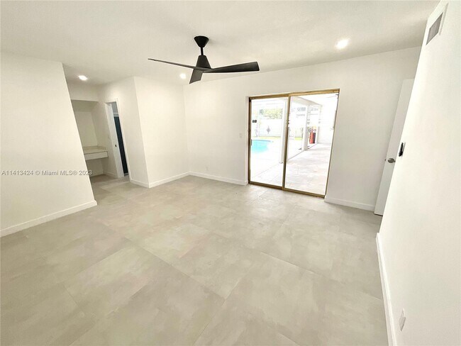 Foto del edificio - 4700 Adams St