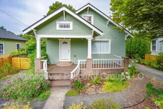 Building Photo - 2308 Harney St