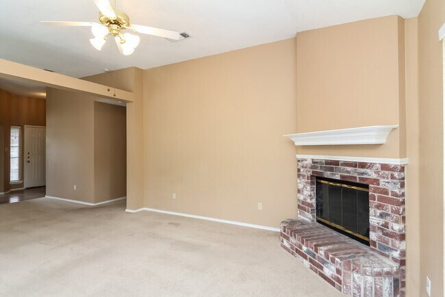 Building Photo - 3612 Garden Springs Dr