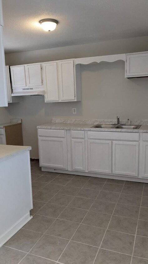 Building Photo - 1508 Oakshire Ct
