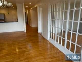 Foto del edificio - 51 W Ruby Ave