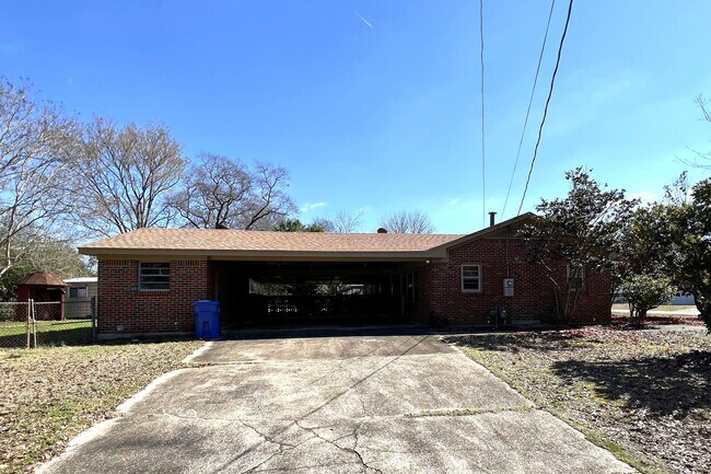 Foto del edificio - 1123 Oates Rd