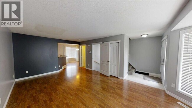Building Photo - 232 Pinnacle Dr