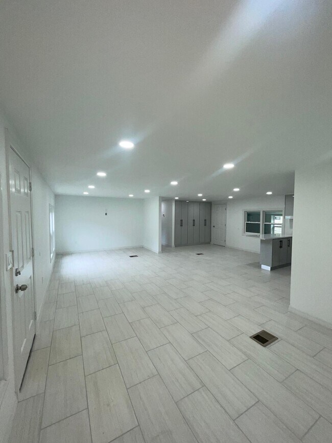 Foto del edificio - 5024 Marina Dr