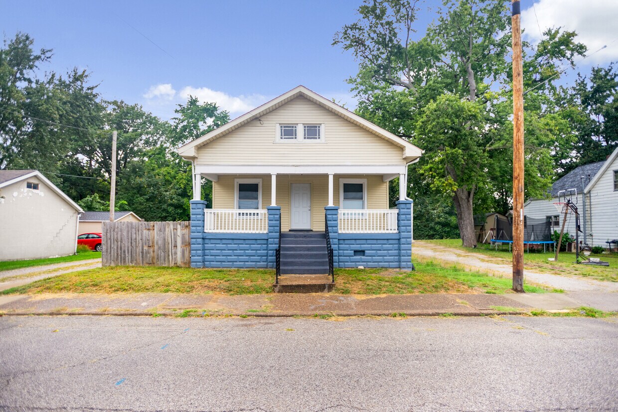 Primary Photo - 1319 Stinson Ave