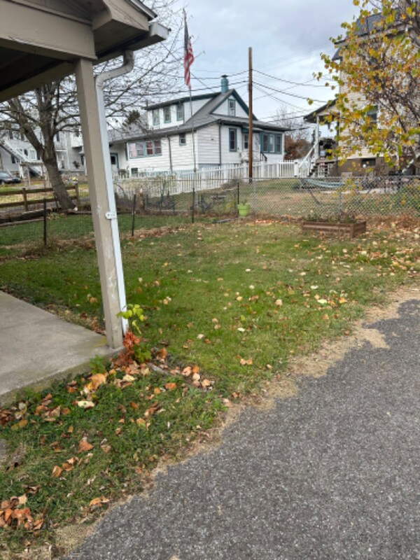 Foto del edificio - 745 Naylor Ave