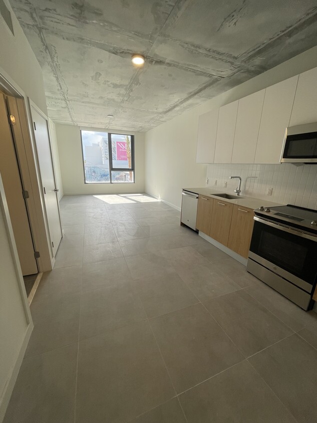 Primary Photo - 268 NW 31st St