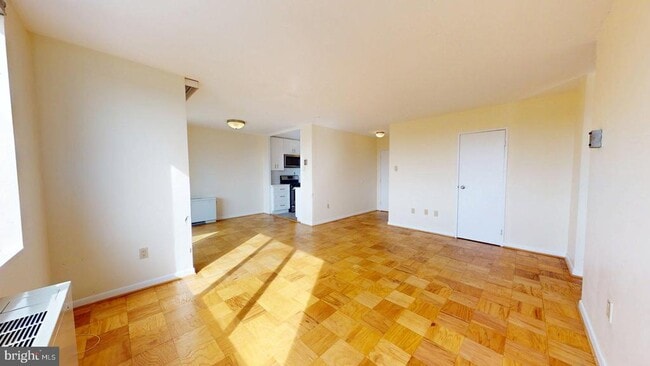 Foto del edificio - 6641 Wakefield Dr