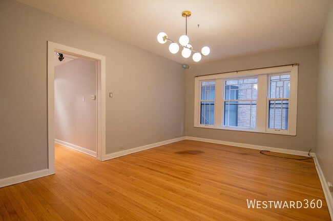 Foto del edificio - 844 W Lakeside Pl