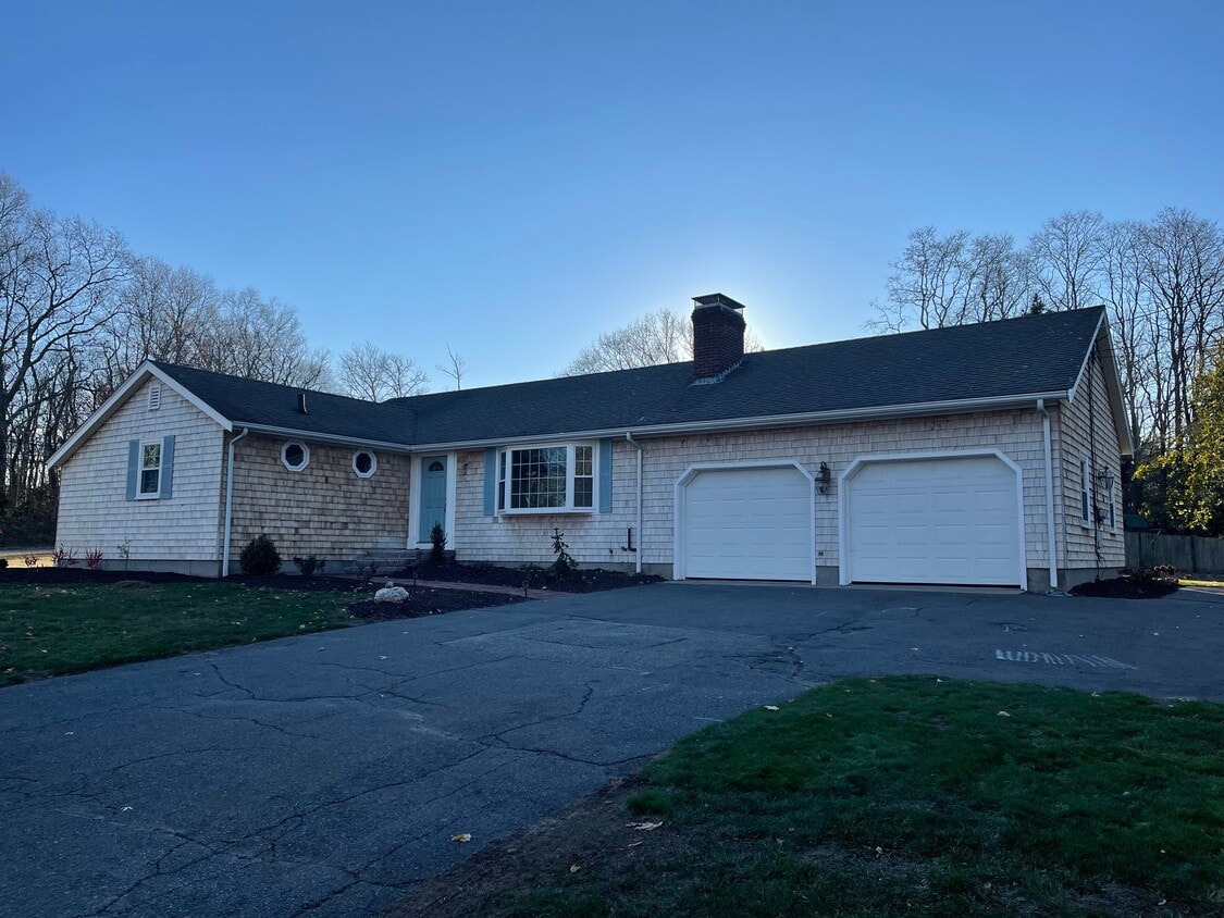 Photo - 1 Parkhurst Dr (Lakeville, MA)