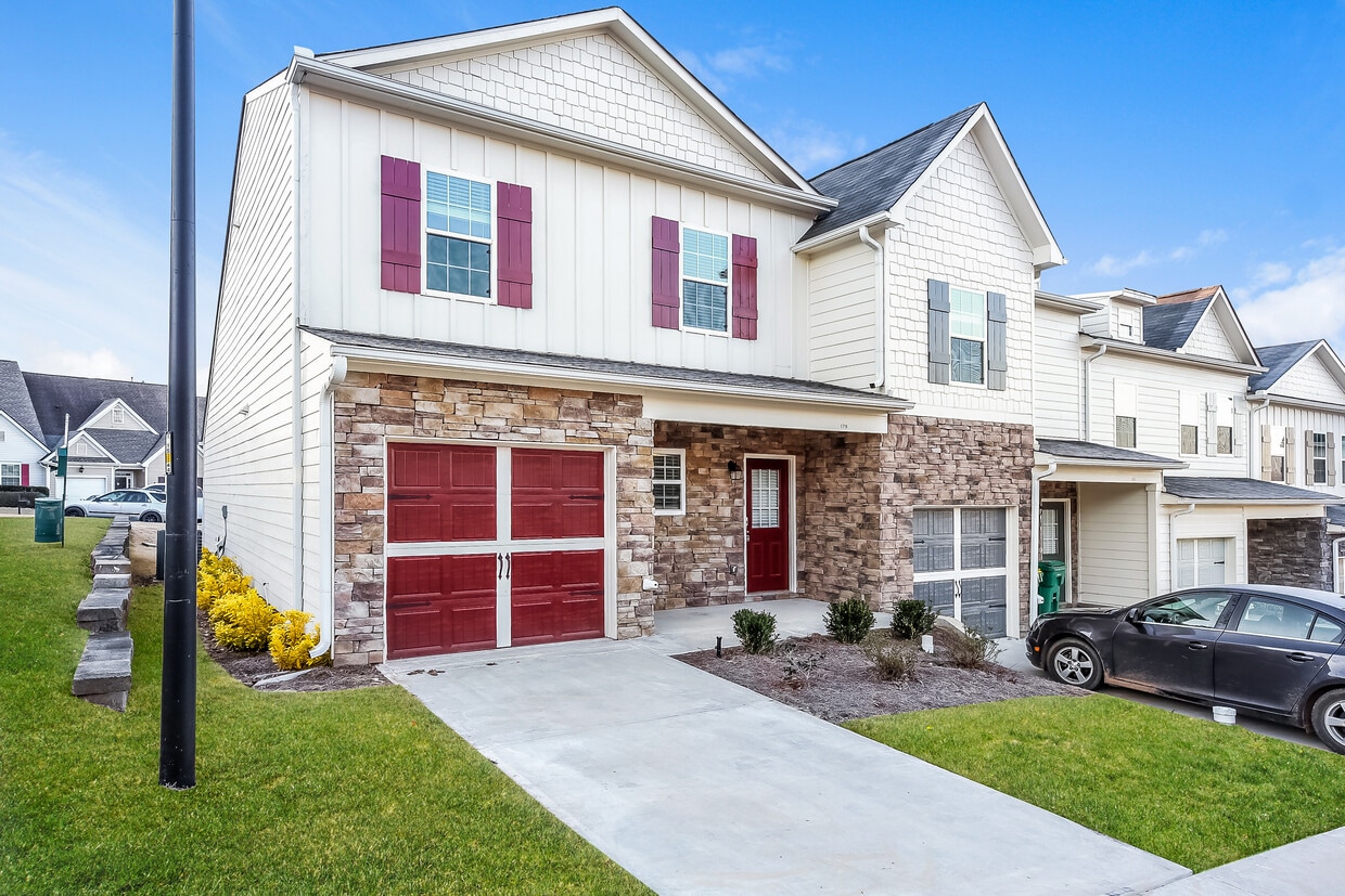Photo - 179 Riley Cir, Dawsonville, GA