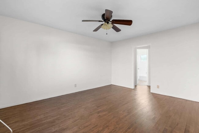 Building Photo - 330 W Alameda