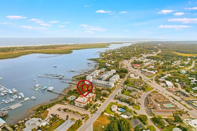 Foto del edificio - 33 Comares Ave