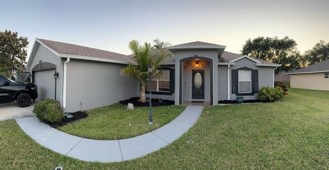 Building Photo - 1095 Egret Lake Way