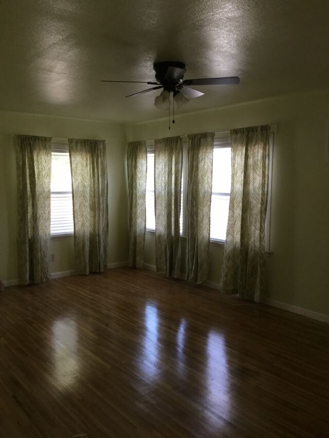 Building Photo - House For Rent in Turlock