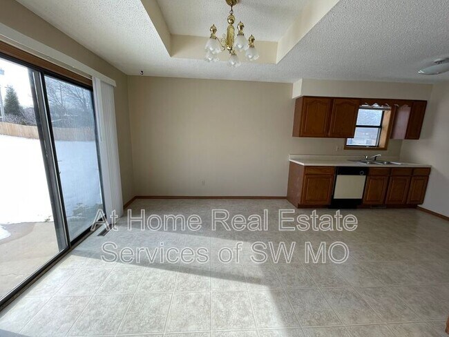 Foto del edificio - 2908 W Swan St