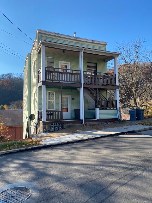 516 Center Ave Unit 1, Pitcairn, PA 15140 516 Center Ave