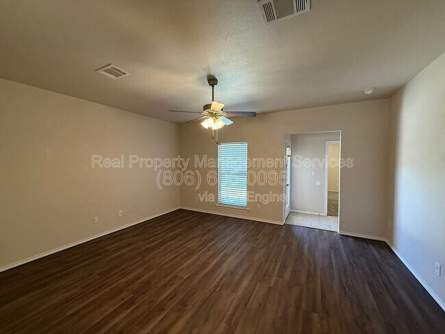 Building Photo - 10121 Virginia Ave