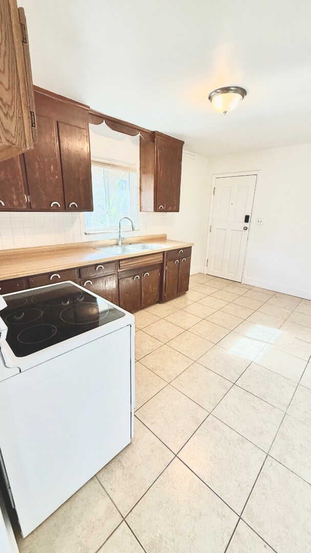 Foto del edificio - 3631-3637 S Sherman St - 3637