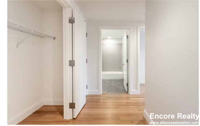 Building Photo - 801 Tremont St