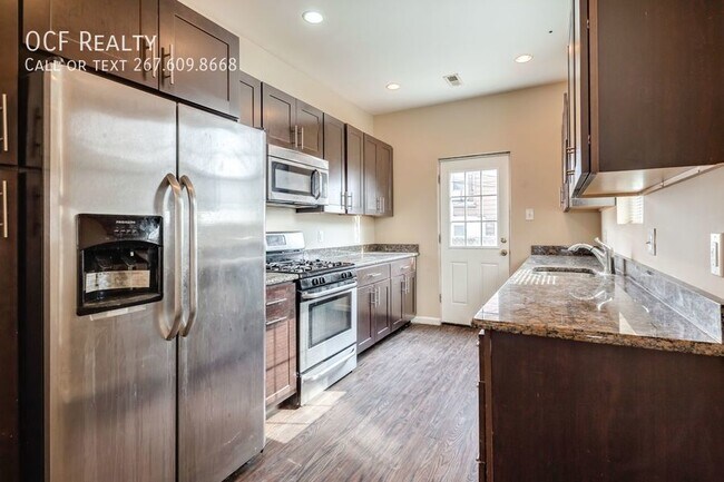 Building Photo - South Philadelphia Two Bedroom Home