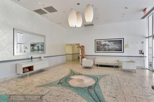 Foto del edificio - 1200 Holiday Dr
