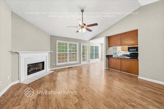 Building Photo - 3933 Edgebrook Dr