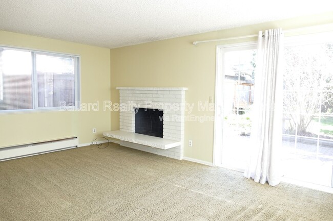 Foto del edificio - 6536 21st Ave NW