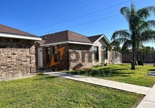 Building Photo - 3907 S Radisson Ave
