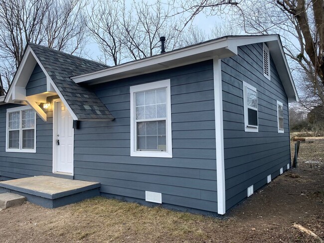 Building Photo - 3 Bedroom Home in North Tulsa