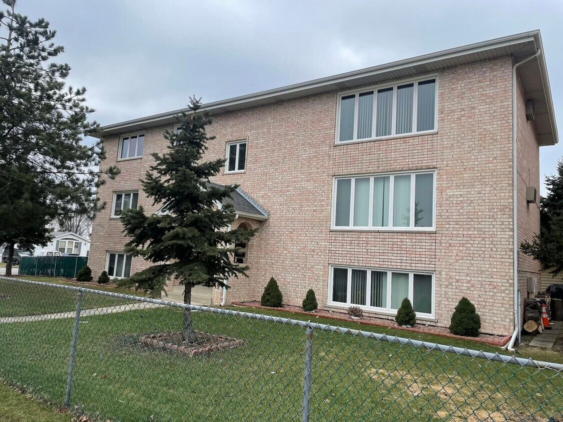 8201 W 79th St Unit 3C, Justice, IL 60458 Apartment for Rent in