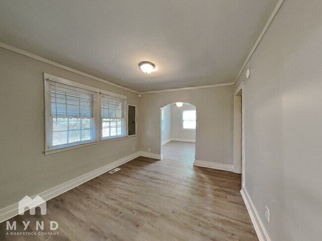 Building Photo - 200 Carver Cir NW