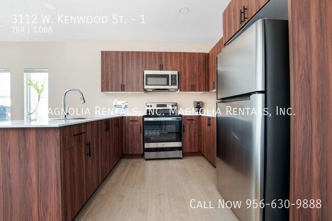 Building Photo - 3112 W Kenwood St