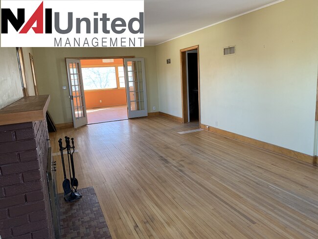 Building Photo - Four bedroom, one and half bath home for rent on Northside